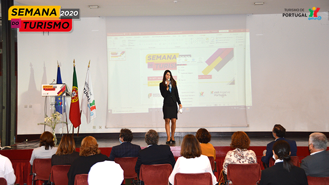 Aluna da Escola do Turismo de Portugal de Faro