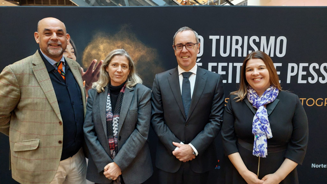 Exposição “O Turismo é feito de Pessoas” inicia viagem pelo país 